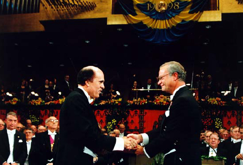 Dr Louis Ignarro Accents the Nobel Peace Prize in Medicine